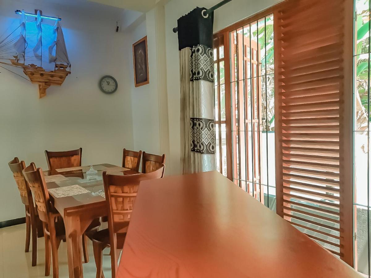 Hotel White House Ratnapura Luaran gambar