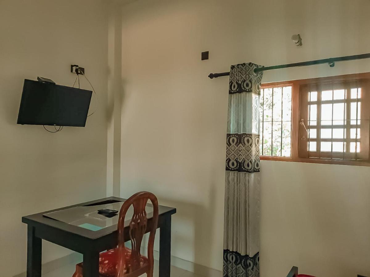 Hotel White House Ratnapura Luaran gambar