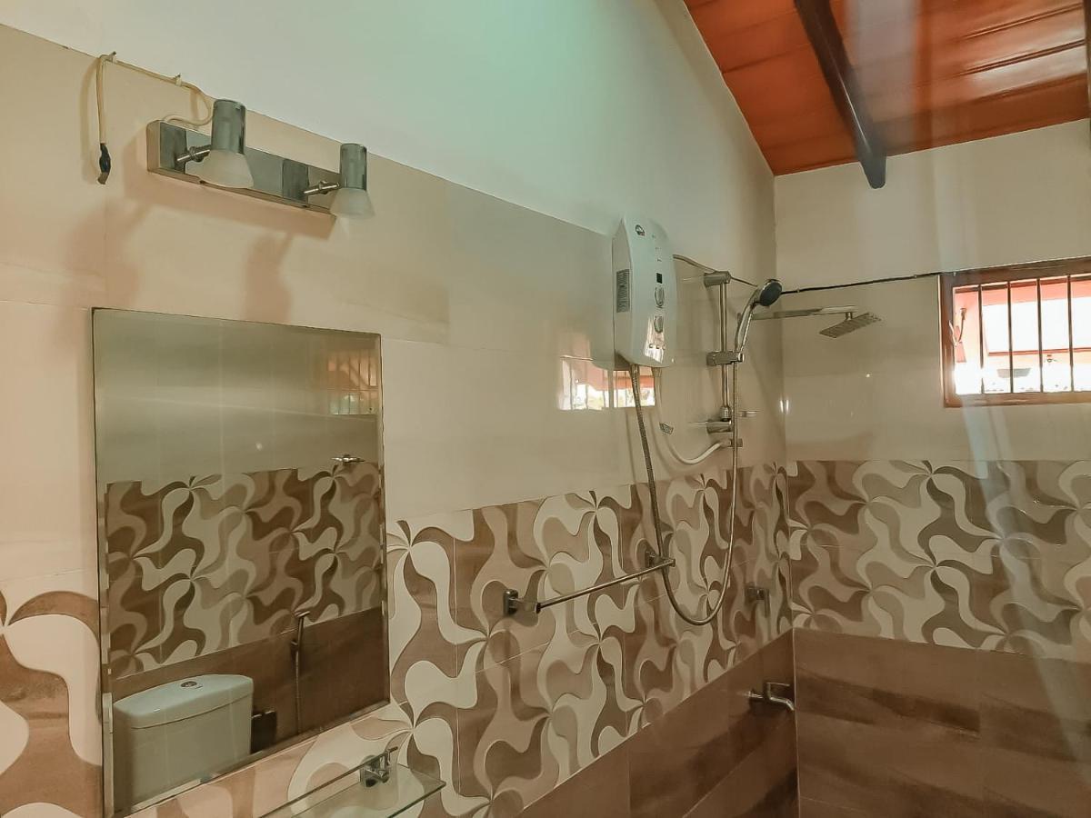 Hotel White House Ratnapura Luaran gambar