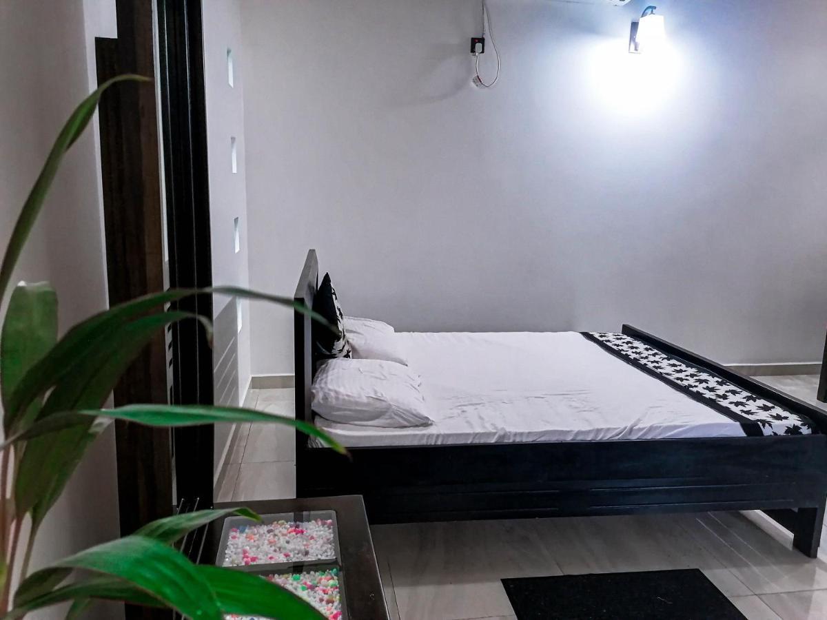 Hotel White House Ratnapura Luaran gambar
