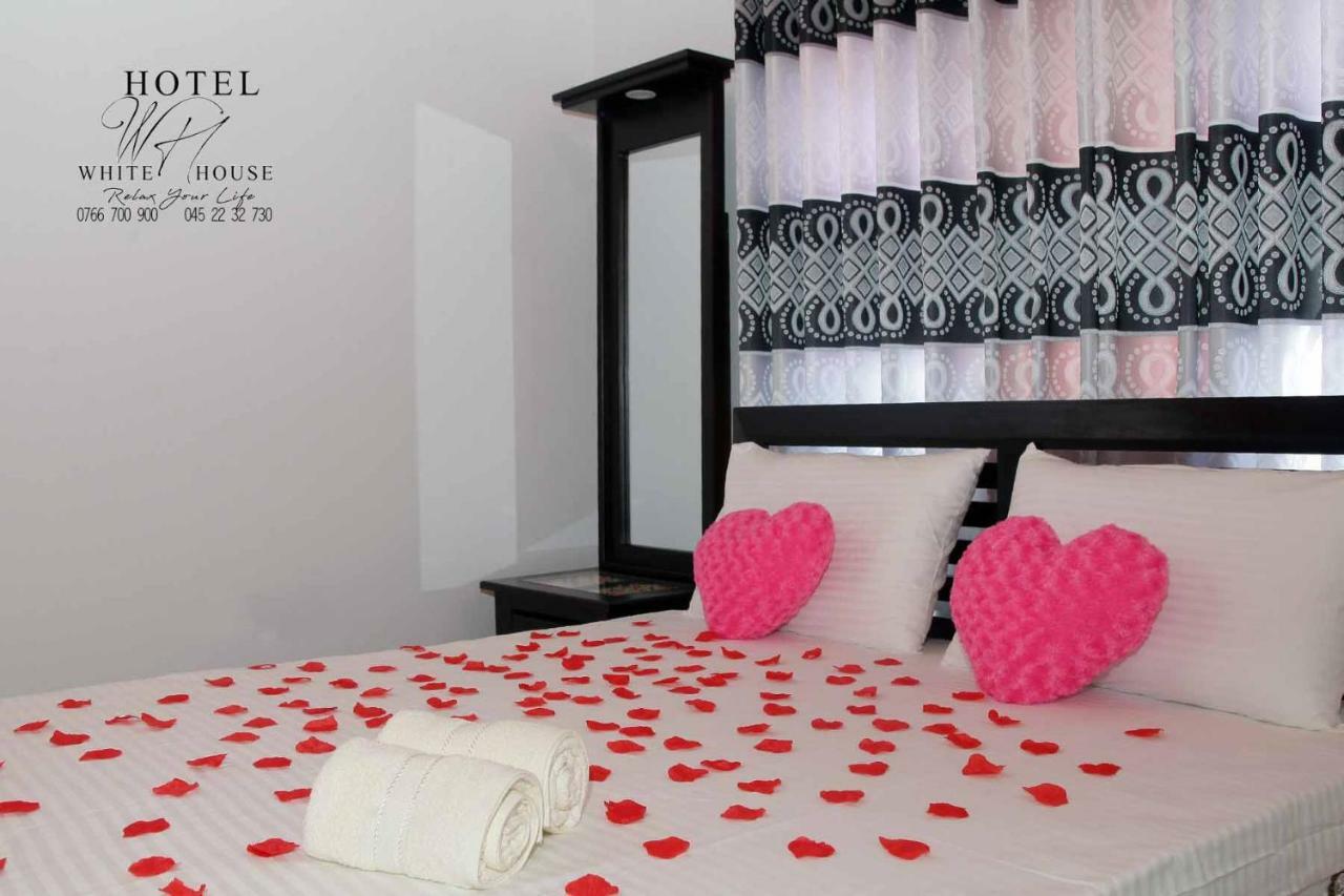 Hotel White House Ratnapura Luaran gambar
