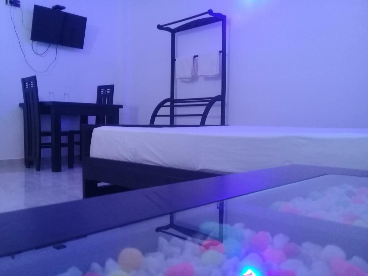 Hotel White House Ratnapura Luaran gambar